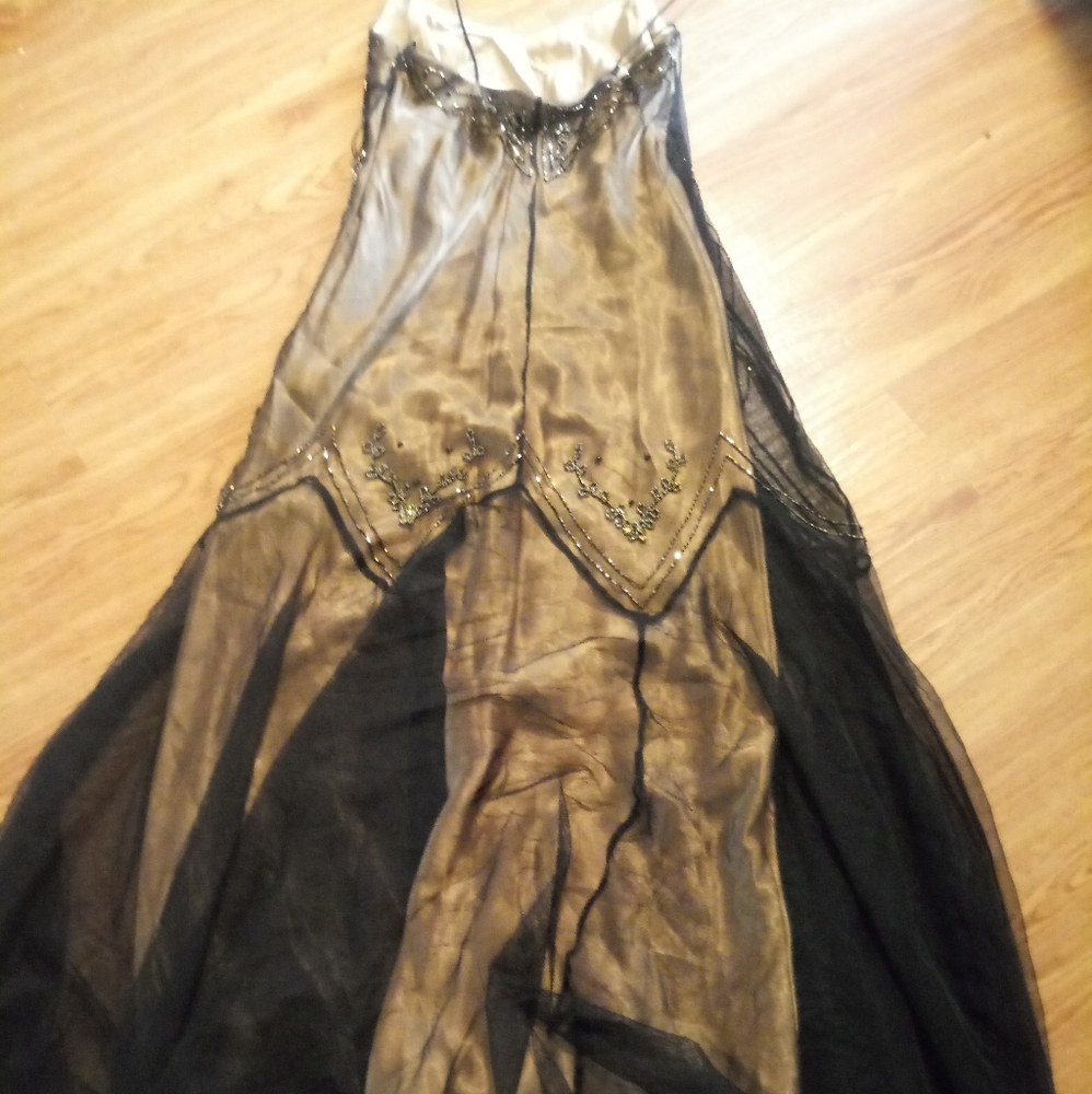 Dress - Picture 3 of 4